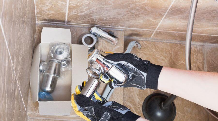 Professional gutter cleaning in Laona, WI